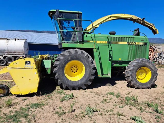 1993 John Deere 6810 Fourragère