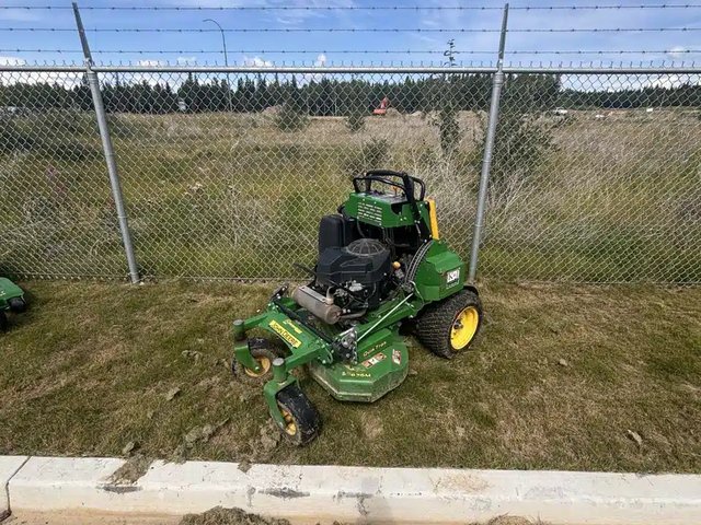 2021 John Deere 636M Tondeuse à rayon de braquage zéro