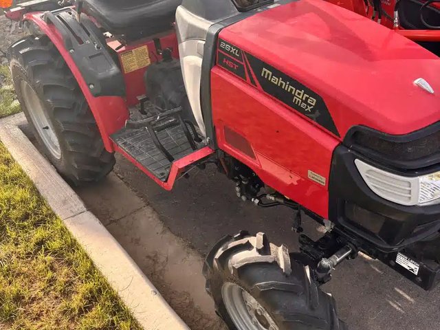 2020 Mahindra MIGHTY MAX 26 Tracteur