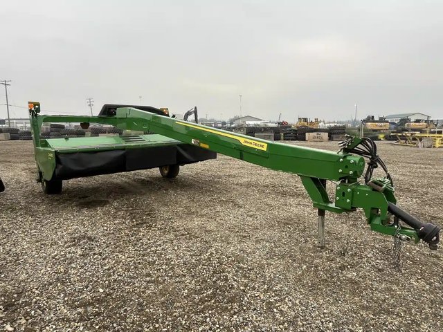 2023 John Deere C400 Faucheuse-conditionneuse à disques