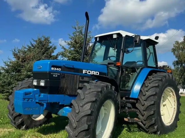 New Holland 8340 Tracteur