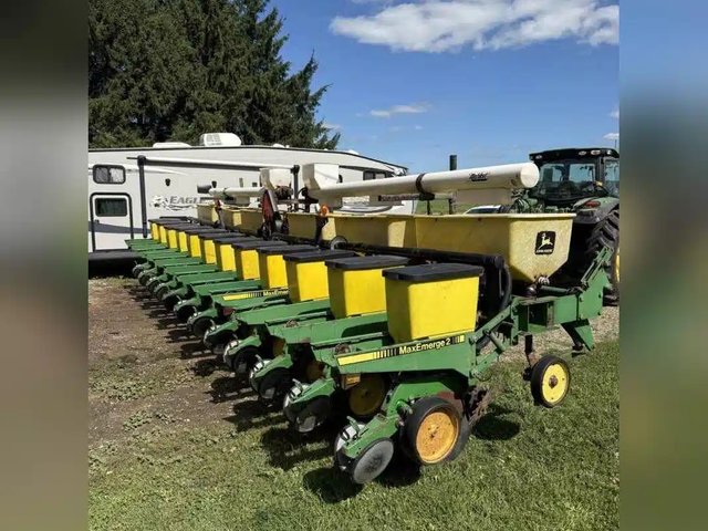 John Deere 7200 Planteur