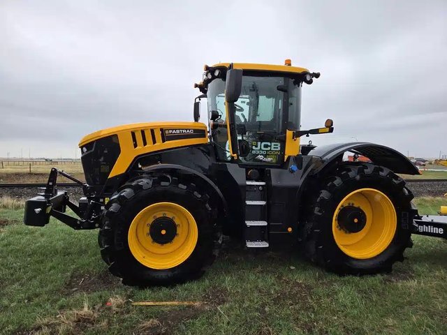 2025 JCB FASTRAC 8330 Tracteur