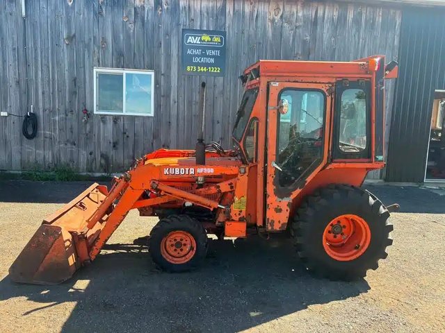 1991 Kubota B8200HST Tracteur