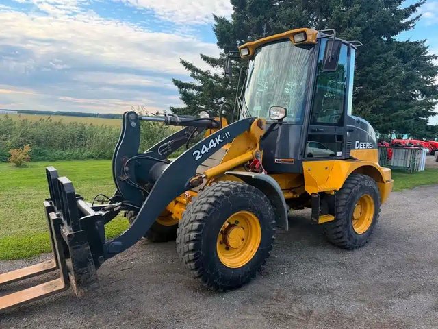 2017 John Deere 244KII Chargeur sur roues