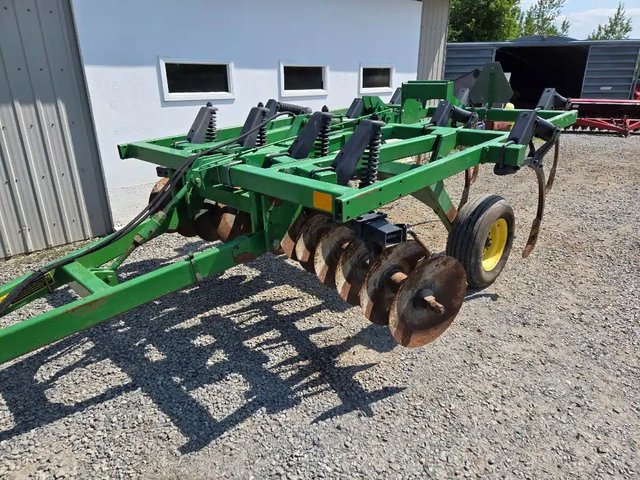 John Deere 714 Cultivateur Sous-soleur