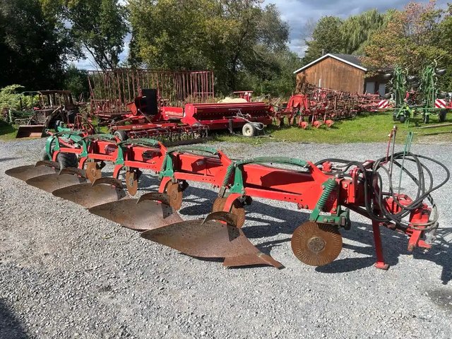 Kverneland BB115 Charrue