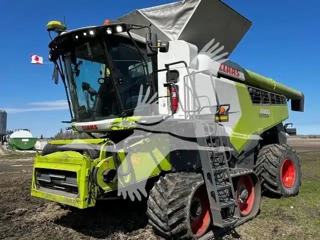 2022 CLAAS LEXION 6800TT Batteuse