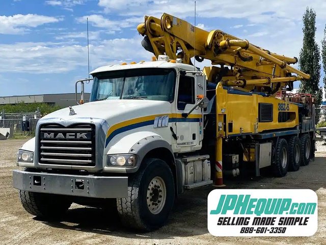 2015 Mack MRU613 Camion - pickup