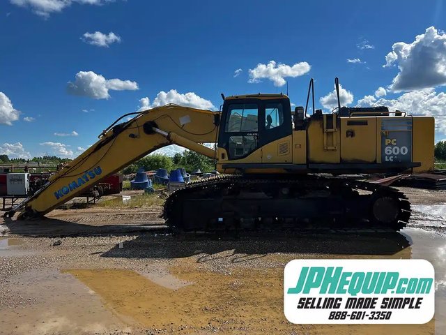 2004 Komatsu 600 Series Excavatrice