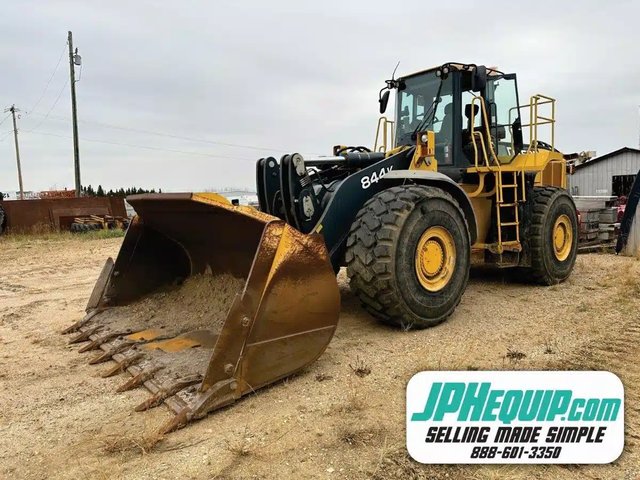 2010 John Deere 844K Chargeur sur roues