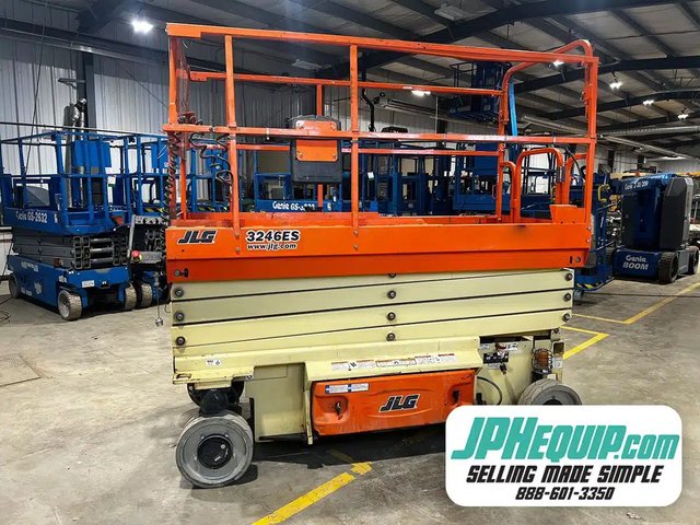 2016 JLG 3246ES Chargeur télescopique