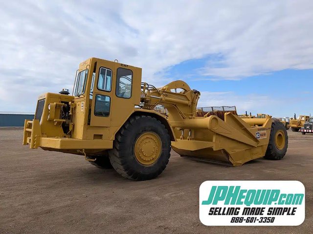 1977 Caterpillar 621B Gratte