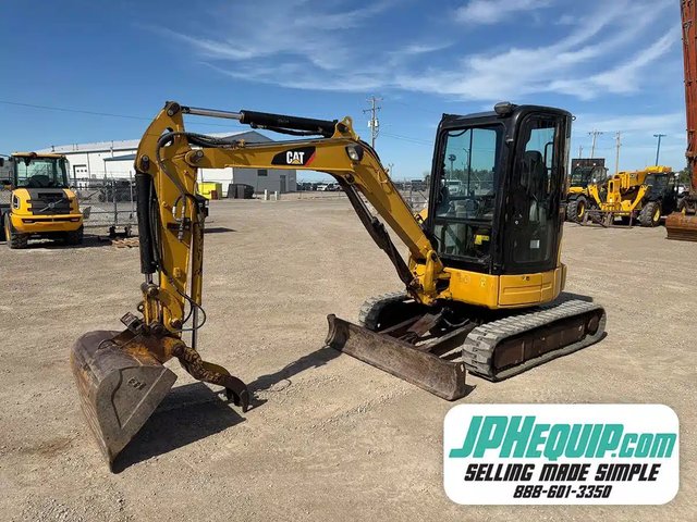 2008 Caterpillar 30 Series Excavatrice