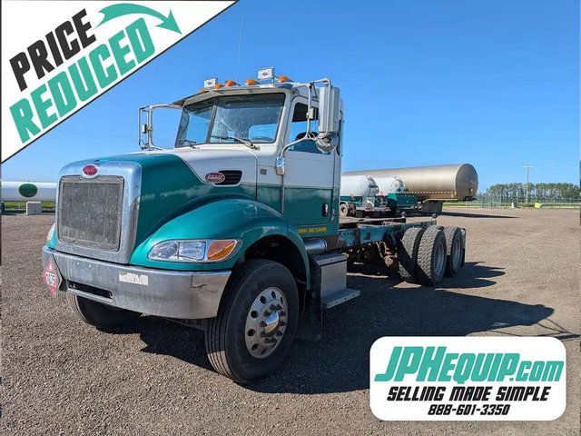 2014 Peterbilt 348 Camion à benne