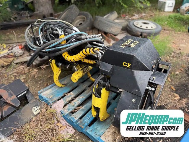 2024 100 Series Excavatrice