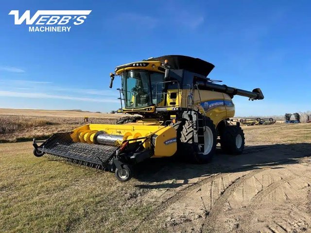 2016 New Holland CR9.90 Batteuse