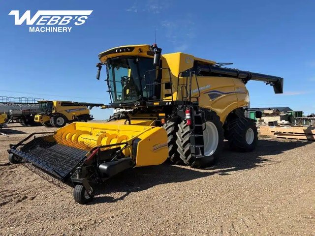 2025 New Holland CR9.90 Batteuse