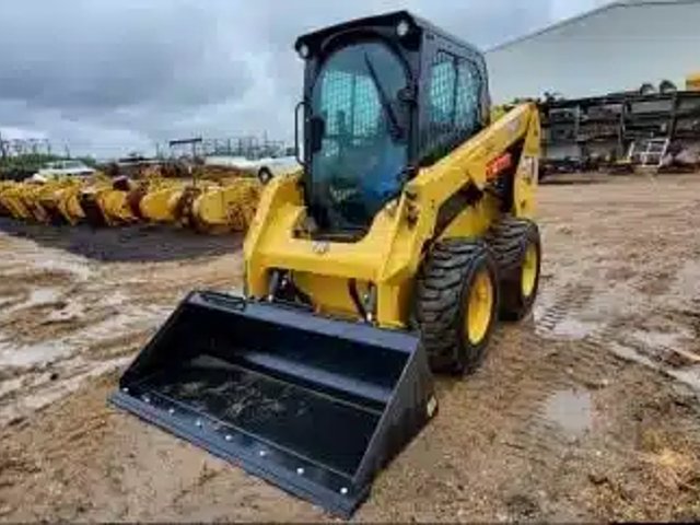 2024 Caterpillar 236D3 chargeuse à direction à glissement