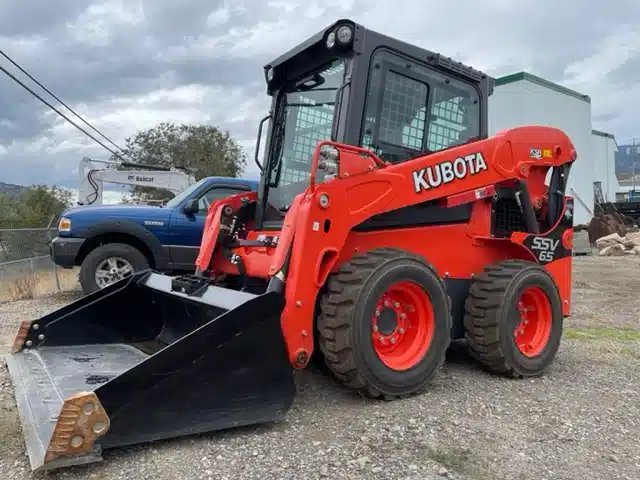 2020 Kubota SSV65 chargeuse à direction à glissement
