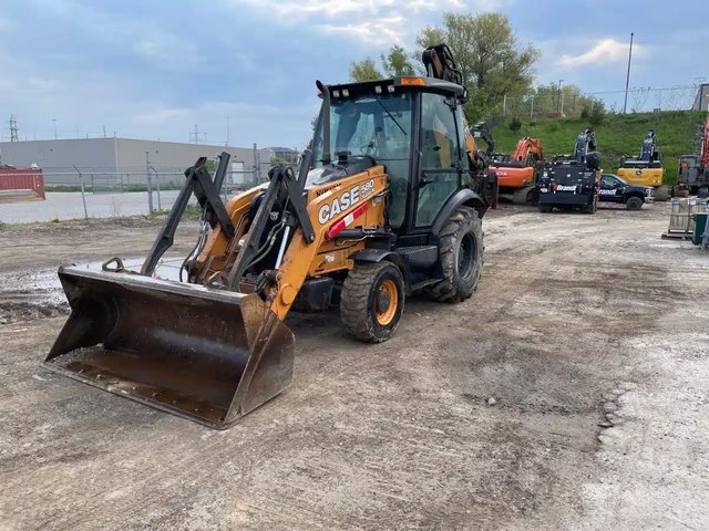 2019 Case 580SN Rétrocaveuse