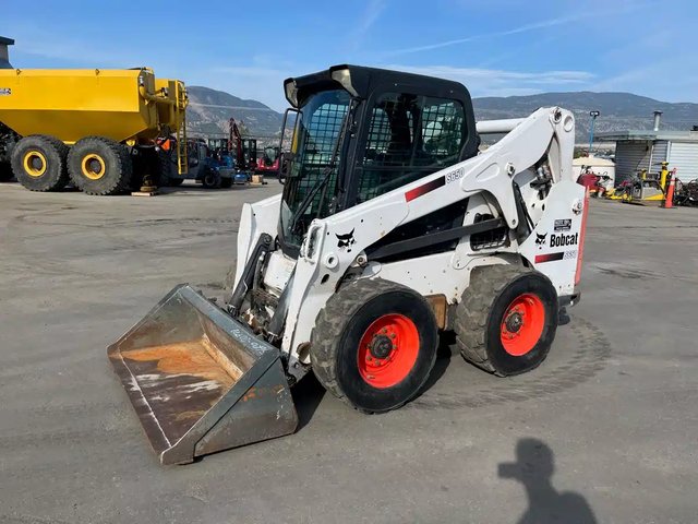 2013 Bobcat S650 chargeuse à direction à glissement