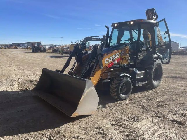 2024 Case 580SN Rétrocaveuse