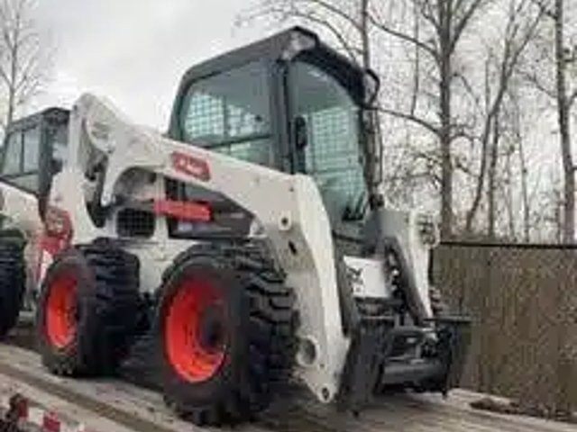 2026 Bobcat S770 chargeuse à direction à glissement