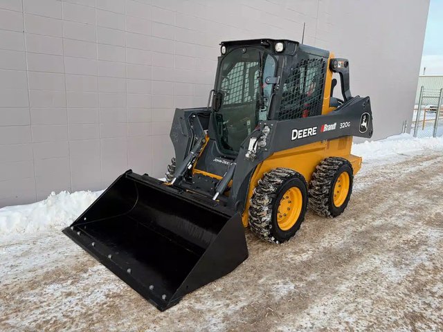 2024 John Deere 320G chargeuse à direction à glissement