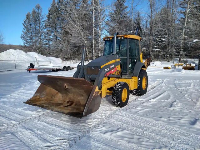 2019 John Deere 410L Rétrocaveuse