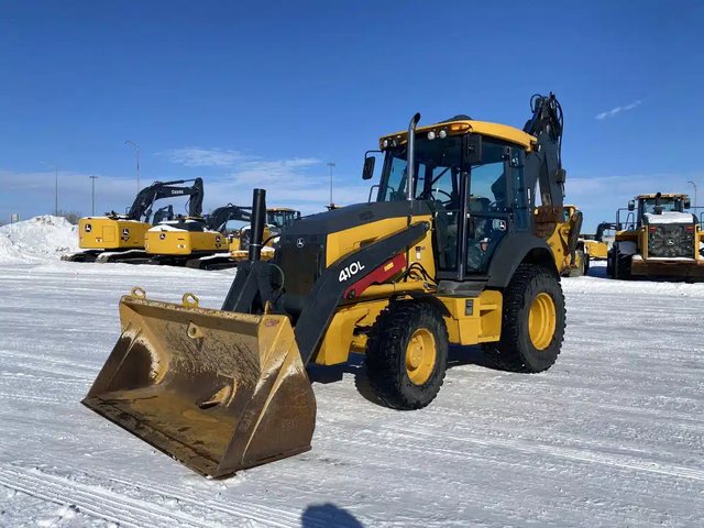 2018 John Deere 410L Rétrocaveuse