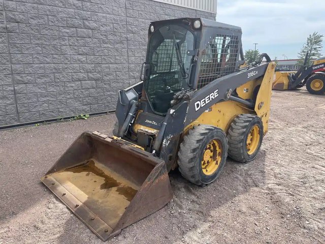 2017 John Deere 316GR chargeuse à direction à glissement