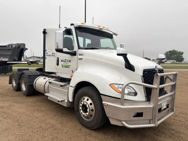 2025 International LT625 Camion dix roues