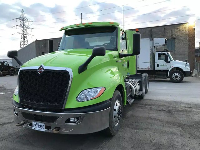 2025 International LT625 Camion dix roues