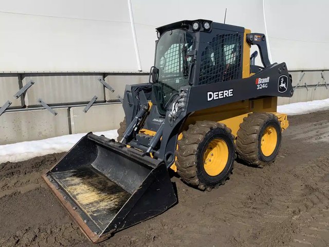 2025 John Deere 324G chargeuse à direction à glissement