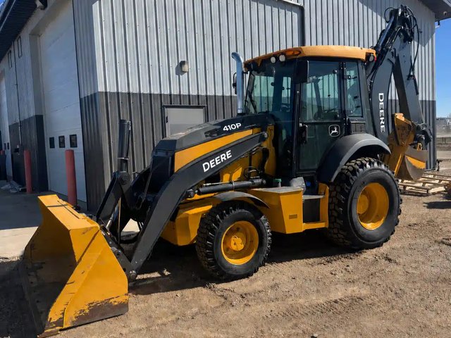 2023 John Deere 410P Godet (bucket)