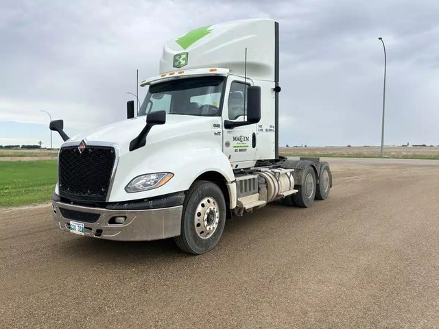 2027 International LT625 Camion dix roues