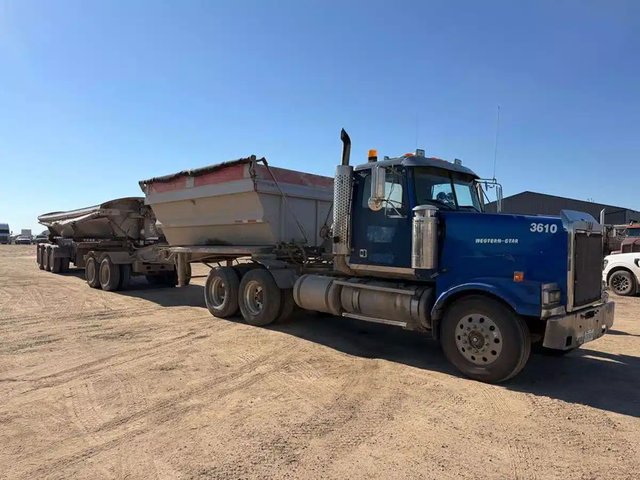 2005 Western Star 4900FA Camion dix roues