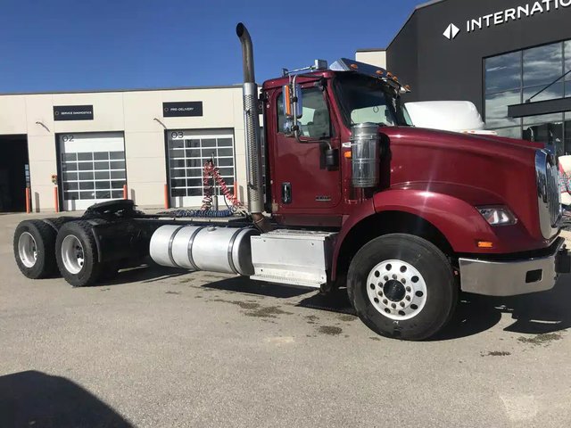 2017 International HX620 Camion dix roues