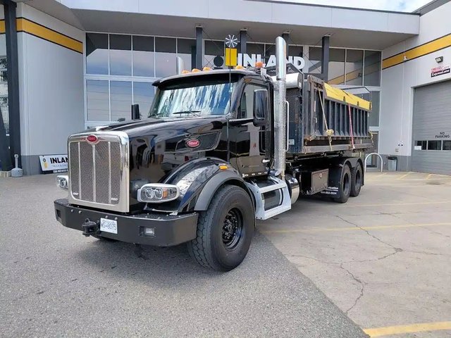 2023 Peterbilt 567 Camion dix roues