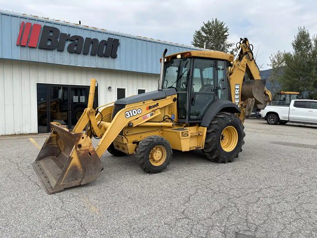 2004 John Deere 310G Rétrocaveuse