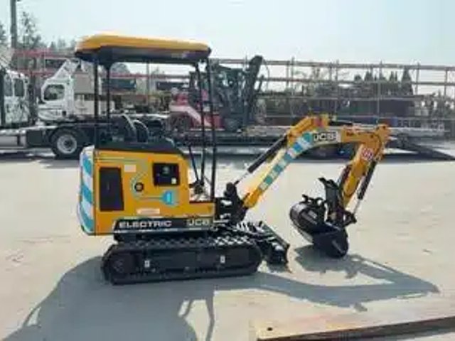 2025 JCB 19C-1E Excavatrice