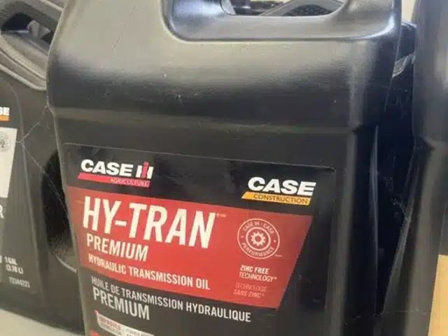2025 Case IH Hy-Tran Premium - 2.5 Gal Convoyeur
