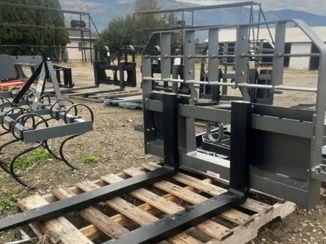 2025 Regular Duty Skid Steer Pallet Forks BE-PF5048HBO500J Godet (bucket)