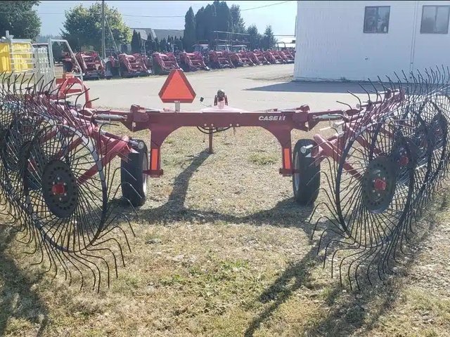 2026 Case IH WR102 râteau