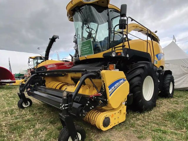 2009 New Holland FR9050 Fourragère