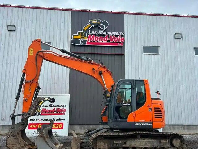 2019 Doosan DX140 LCR Excavatrice