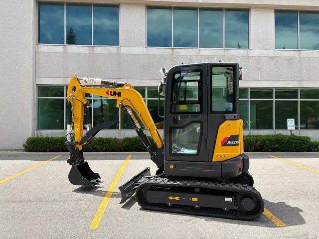 UHI Machinery UME27S Excavatrice