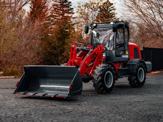 UHI Machinery UWL825H Chargeur sur roues