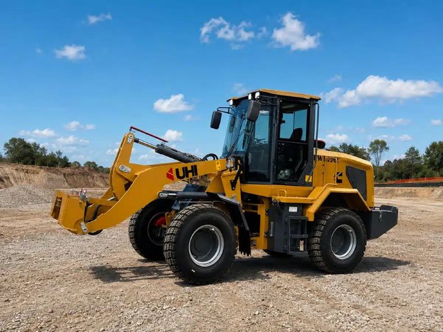 UHI Machinery UWL220C Chargeur sur roues